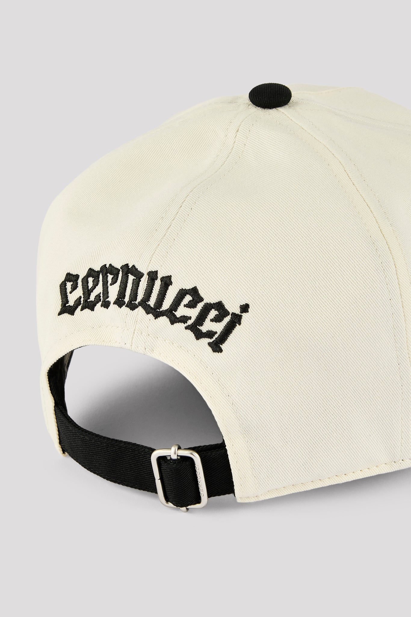 'C' Logo Cap - Off White