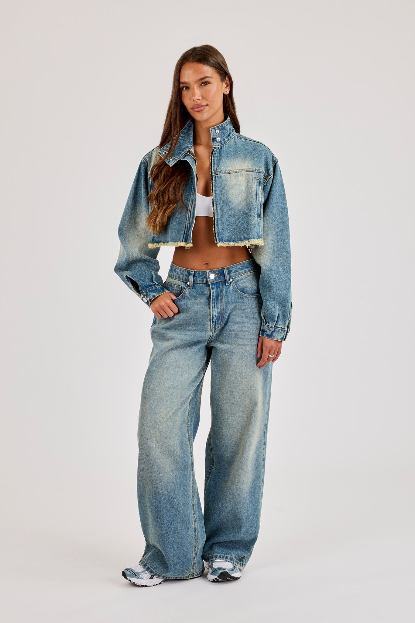 Womens Low Rise Baggy Jean - Antique Wash