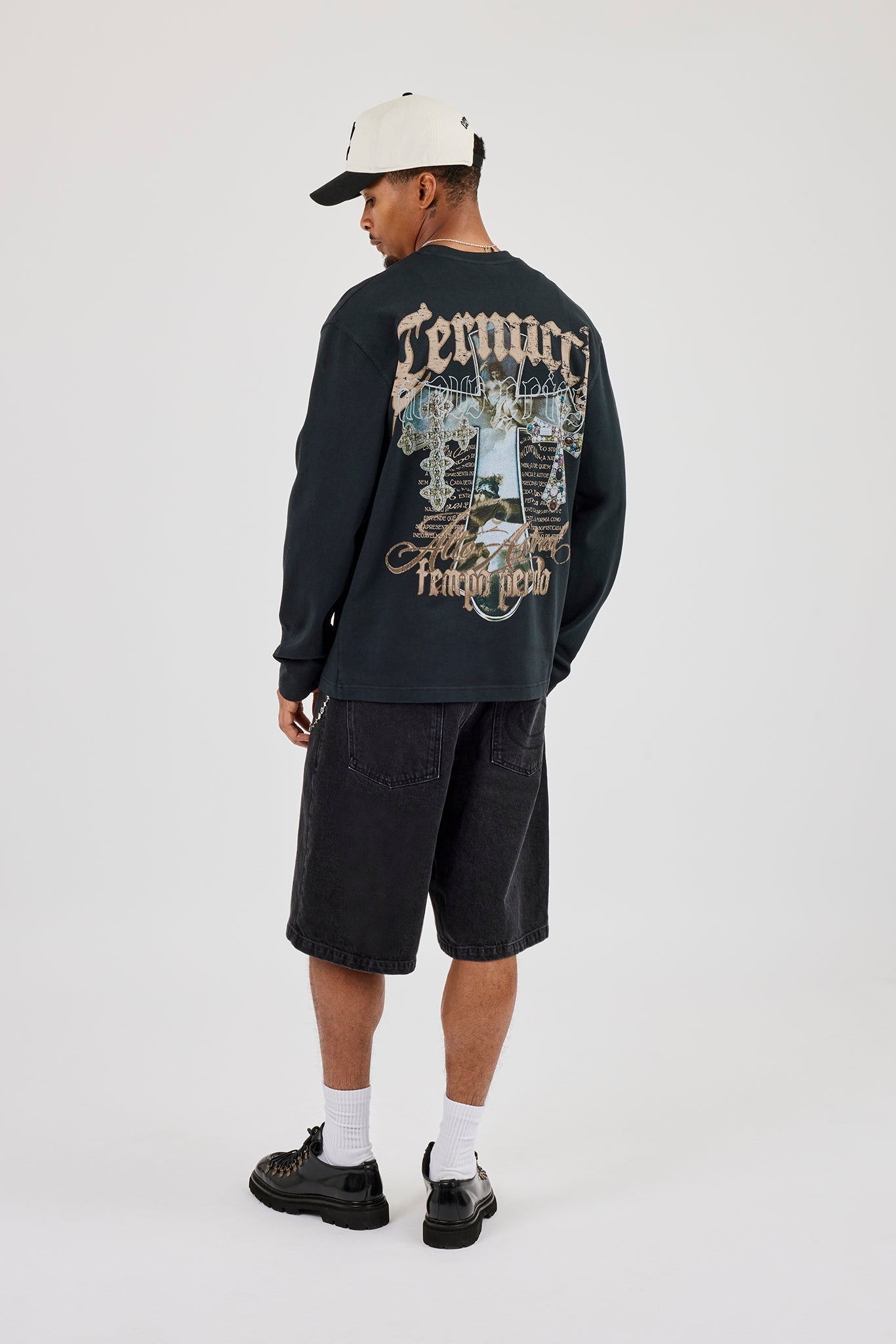 Long Sleeve Multigem Cross T-Shirt - Washed Black