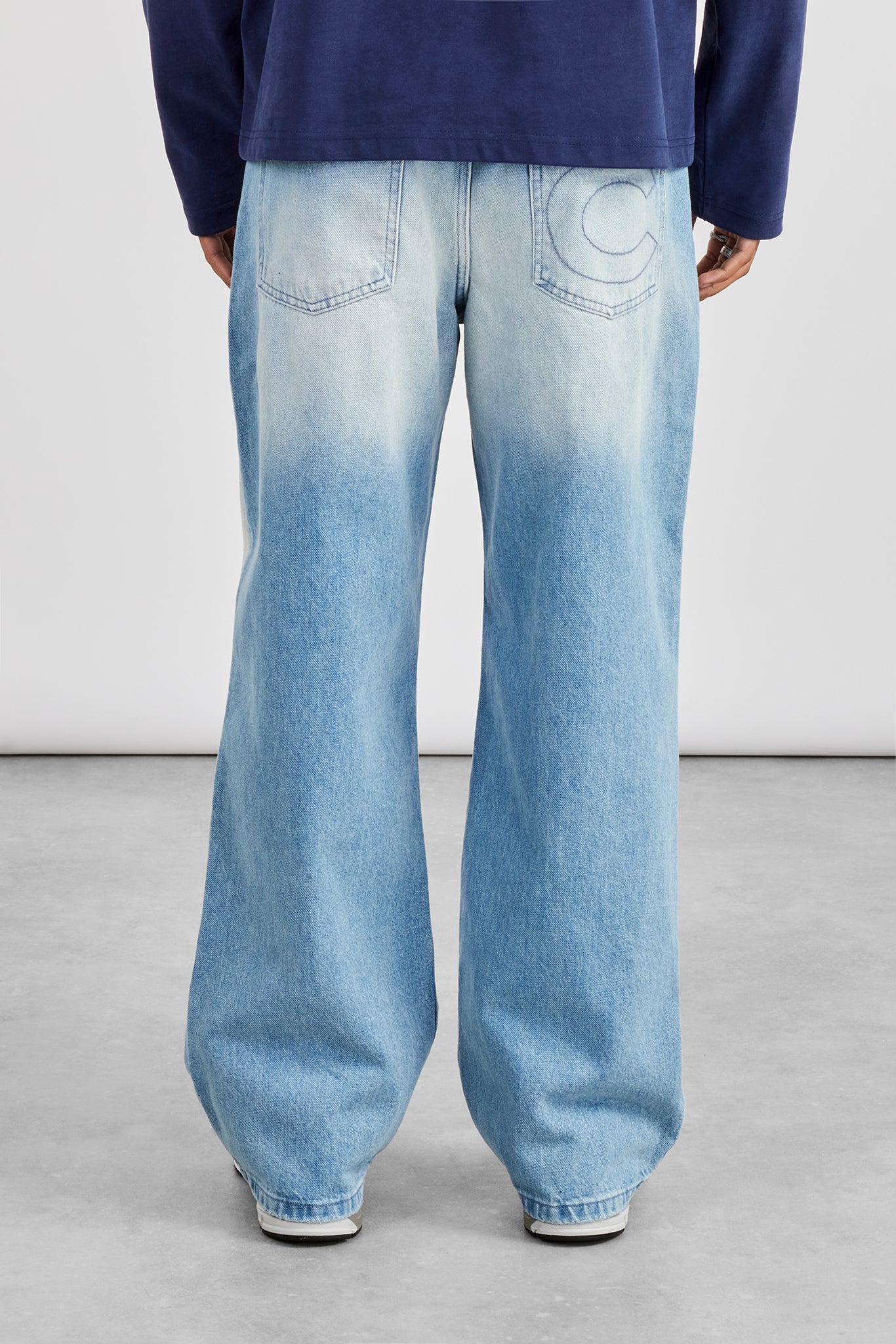 Baggy Ripped Knee Jean - Light Blue