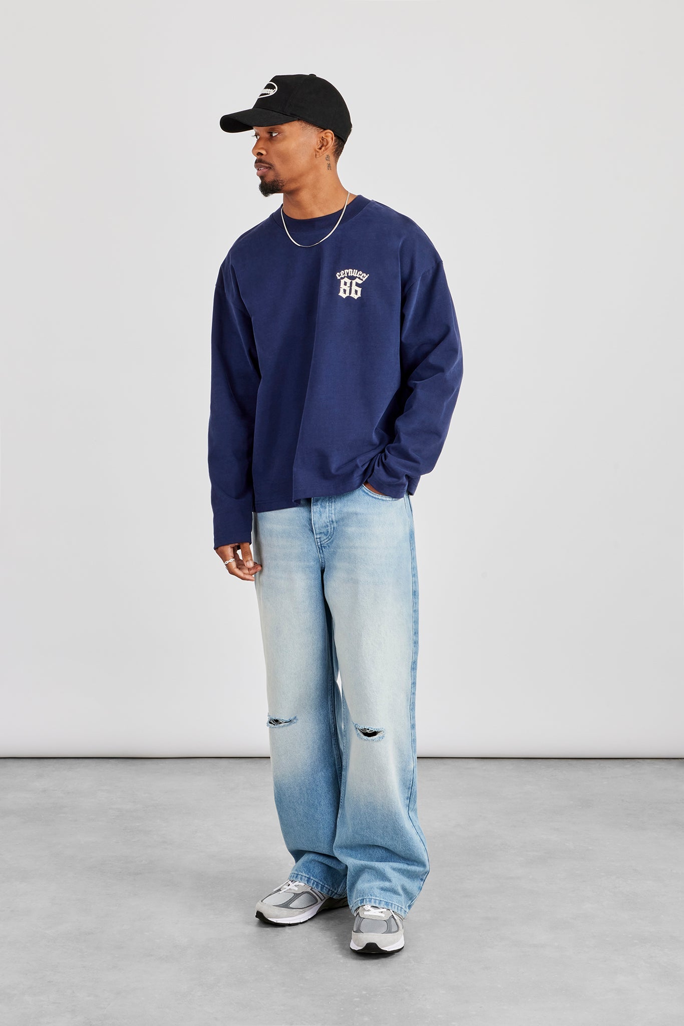 Baggy Ripped Knee Jean - Light Blue