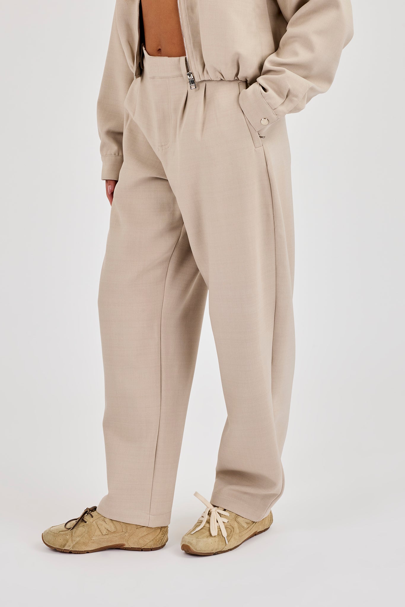 Woven Barrell Leg Trouser - Beige
