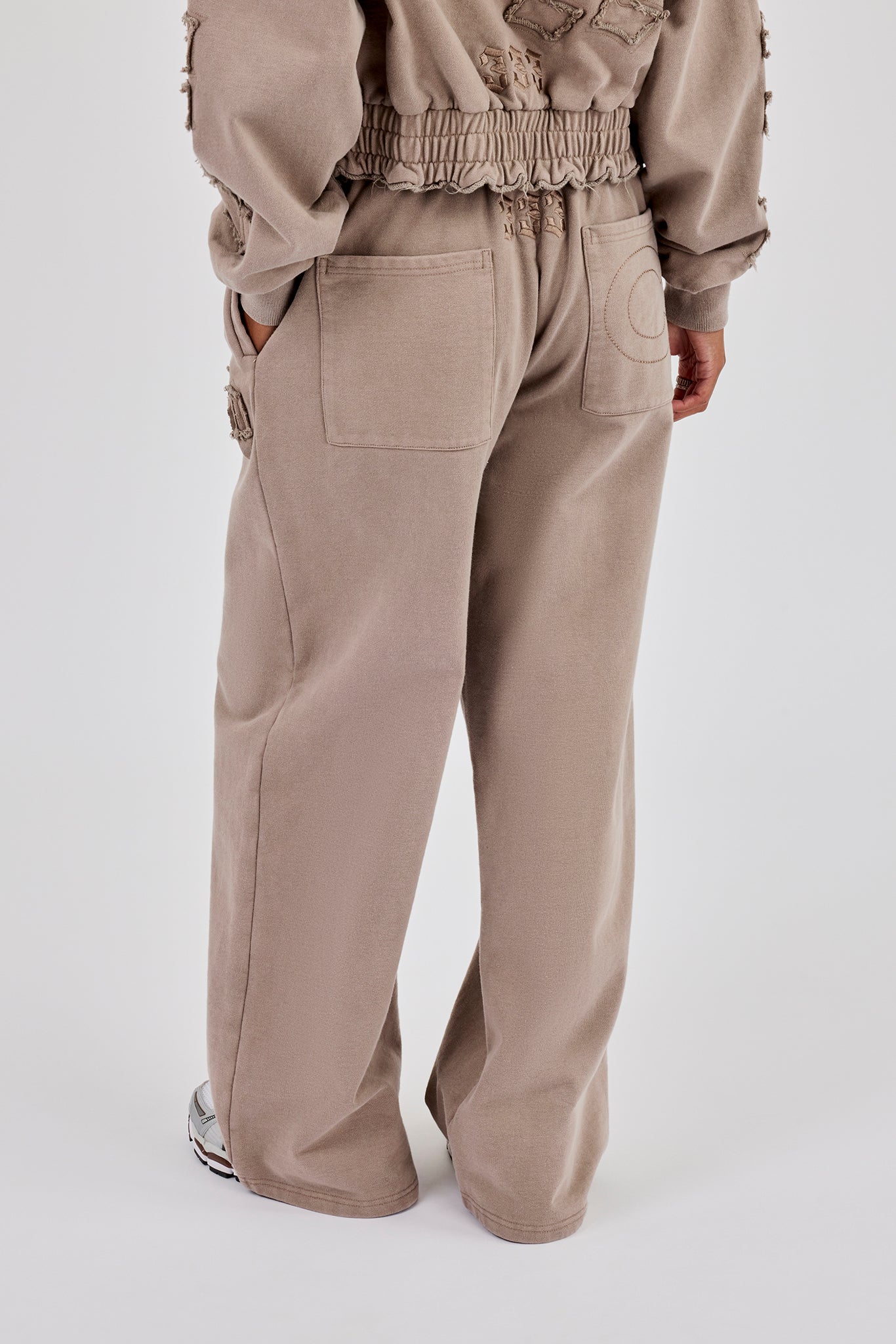 Applique Baggy Wide Leg Jogger - Washed Taupe
