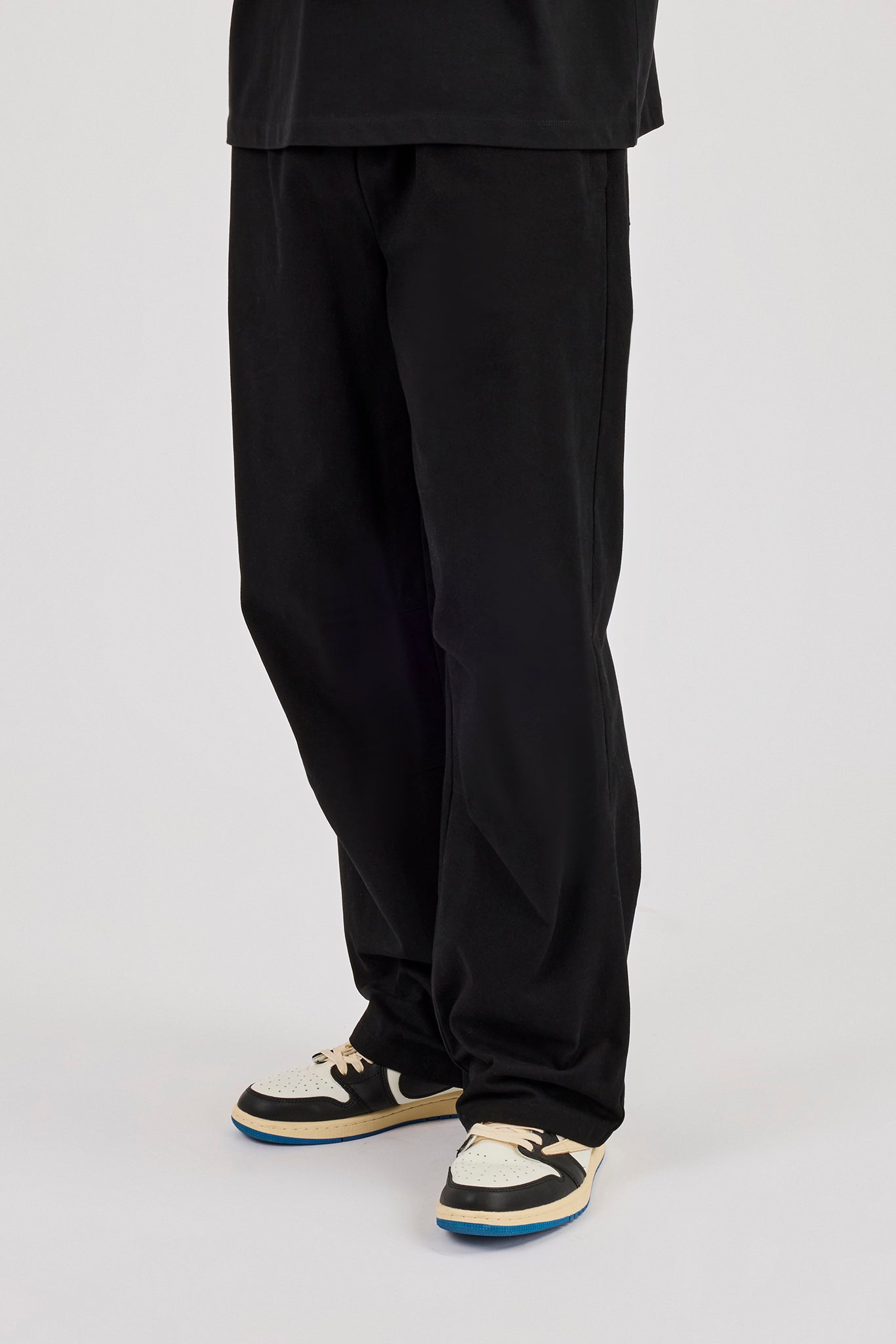 Twill Relaxed Fit Trouser - Black