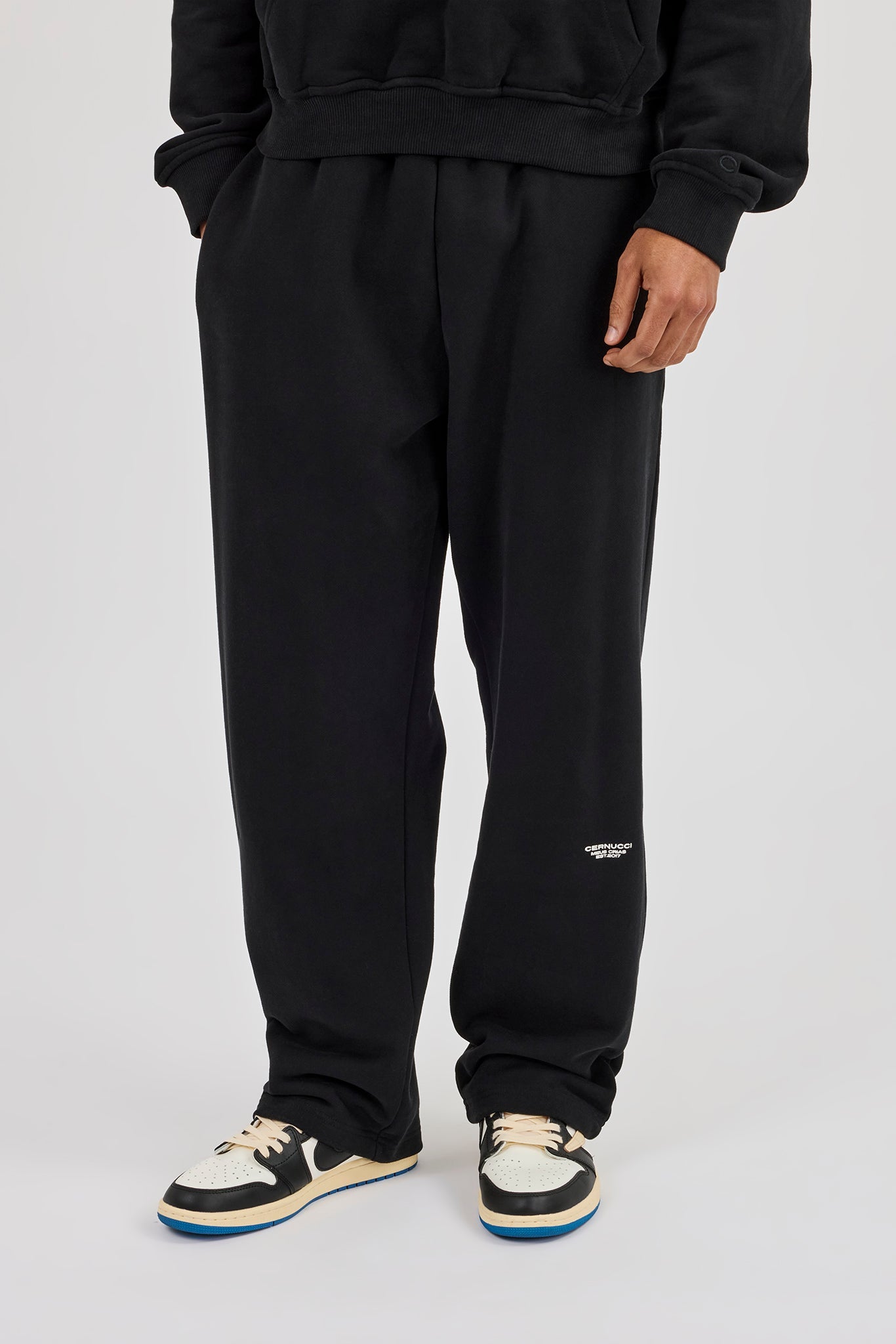 Relaxed Jogger With Micro Branding - Black