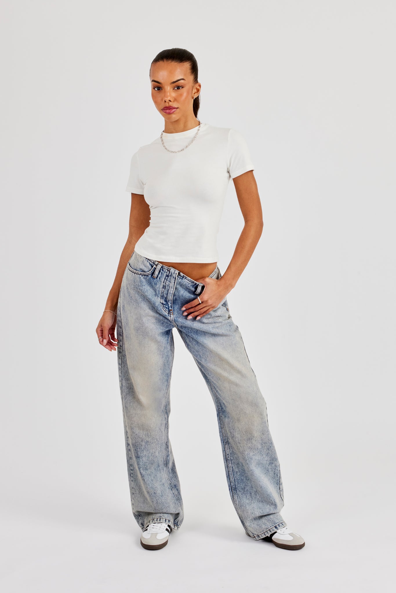 Mid Rise Relaxed Low Waistbandless Jean - Antique Wash