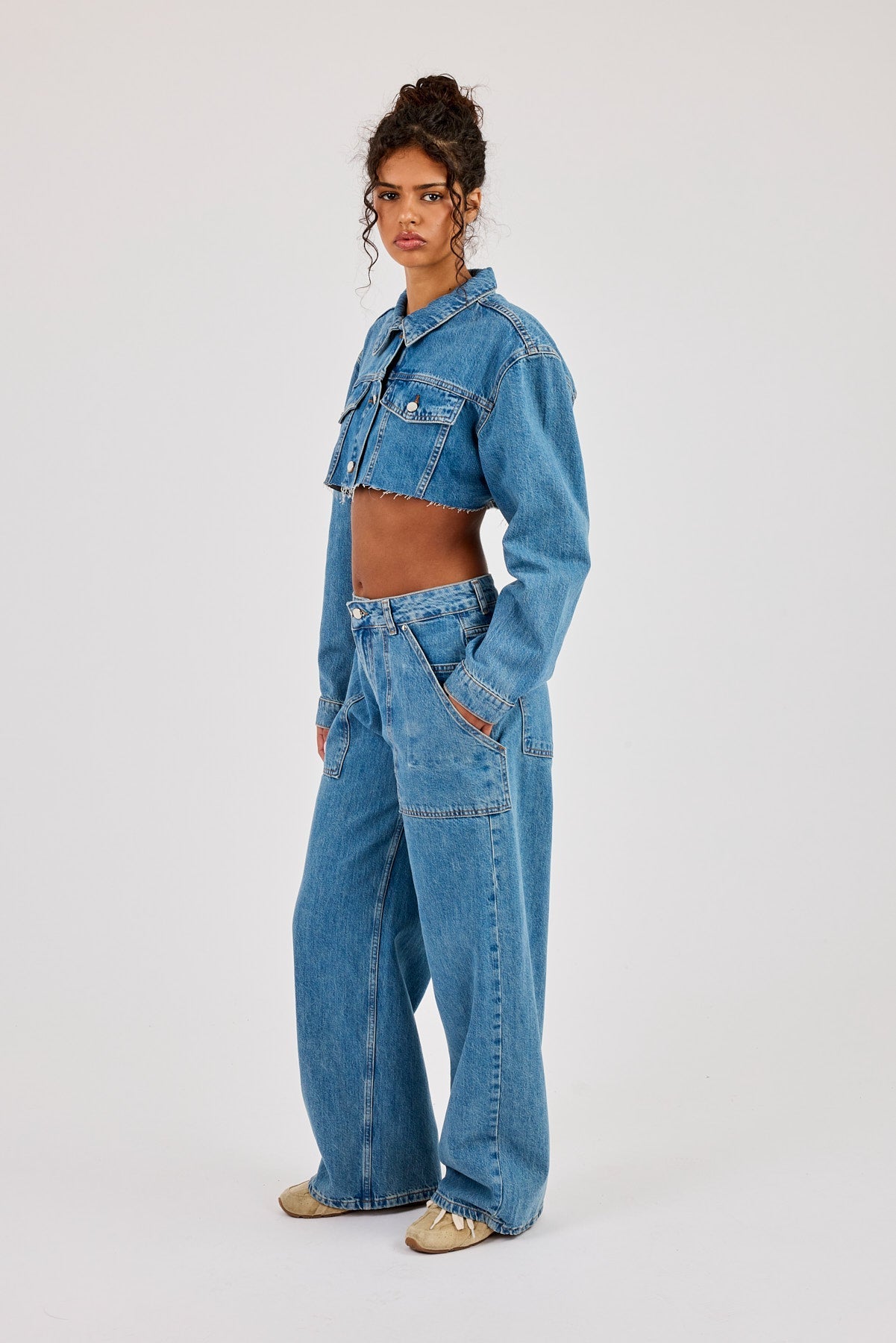 Super Cropped Denim Jacket & Baggy Pocket Detail Jean - Mid Blue