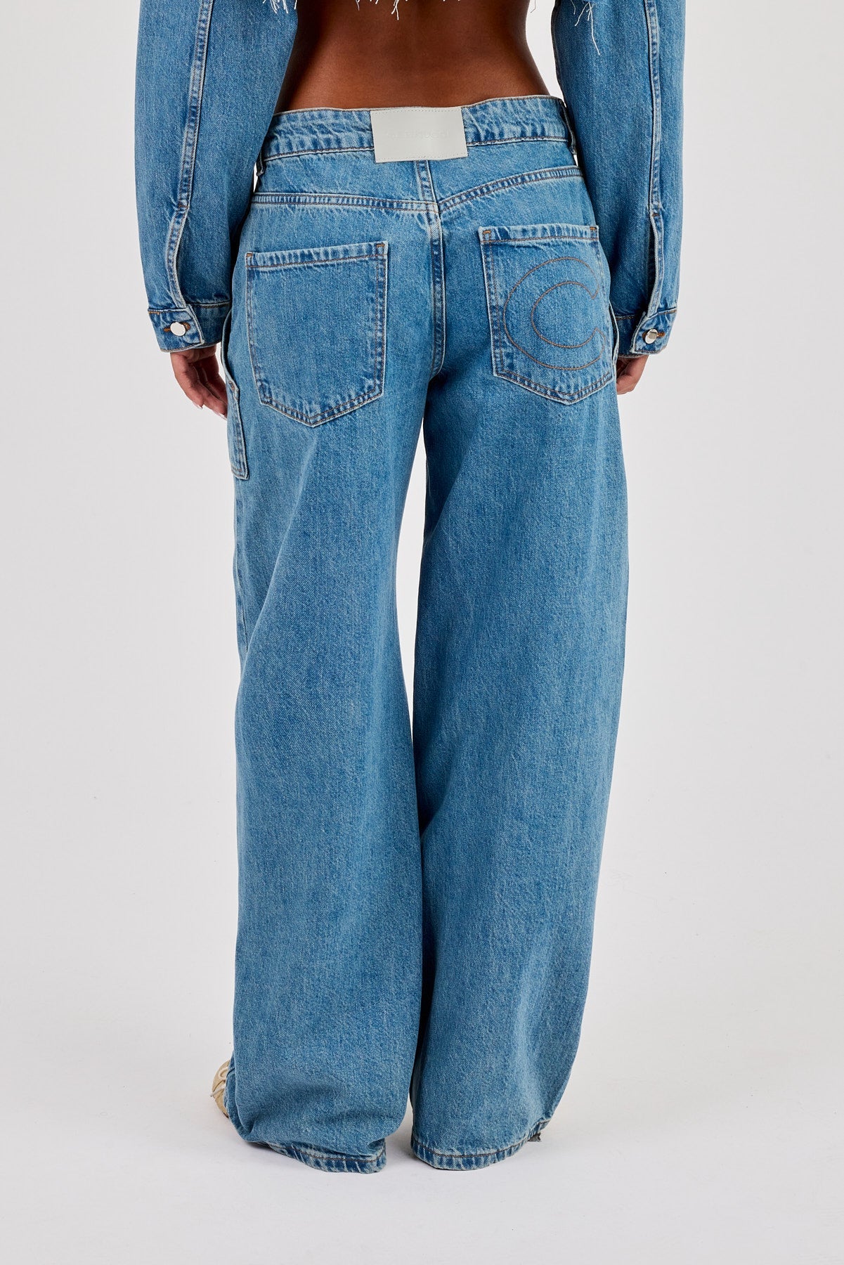 Baggy Pocket Detail Jean - Mid Blue