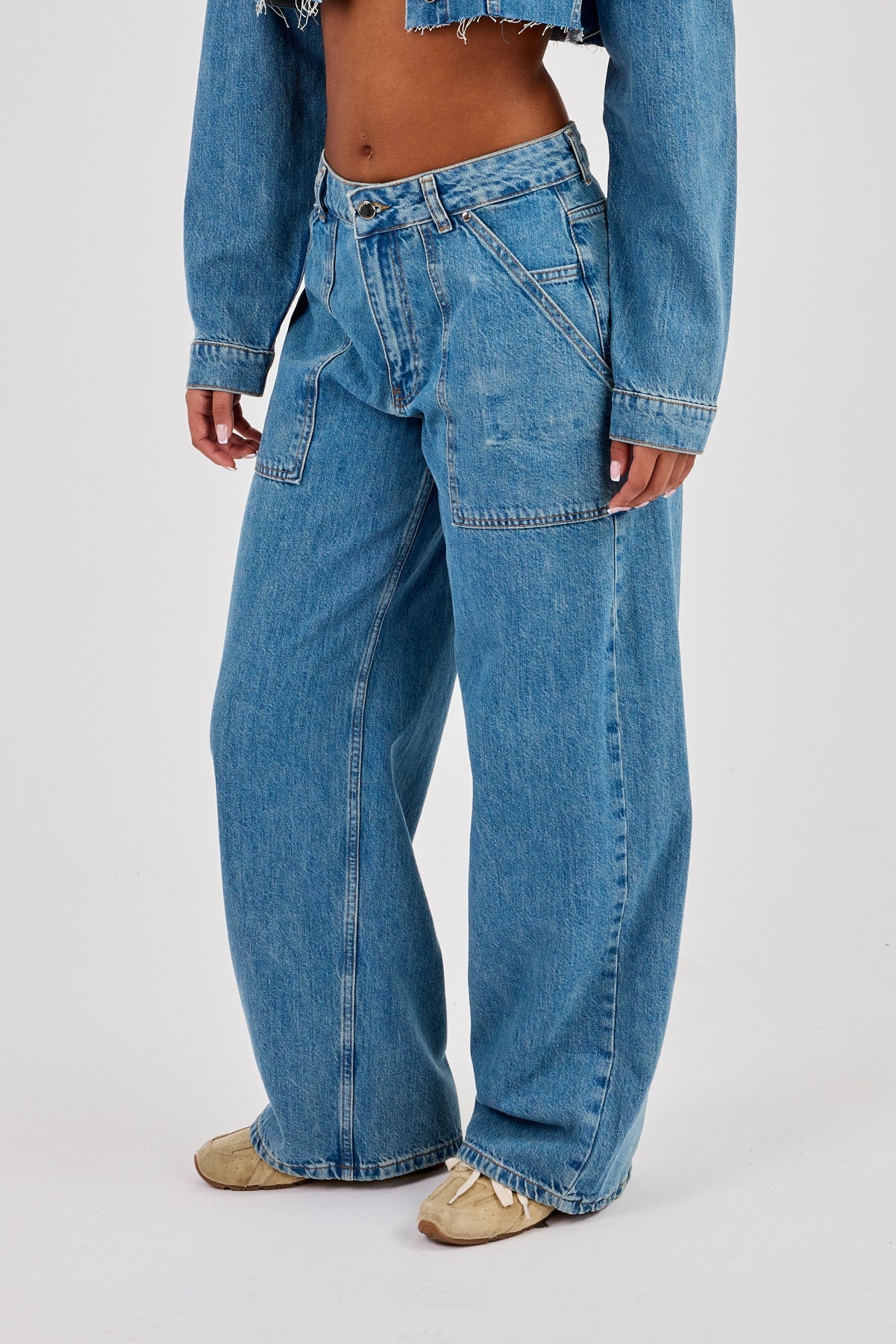 Baggy Pocket Detail Jean - Mid Blue