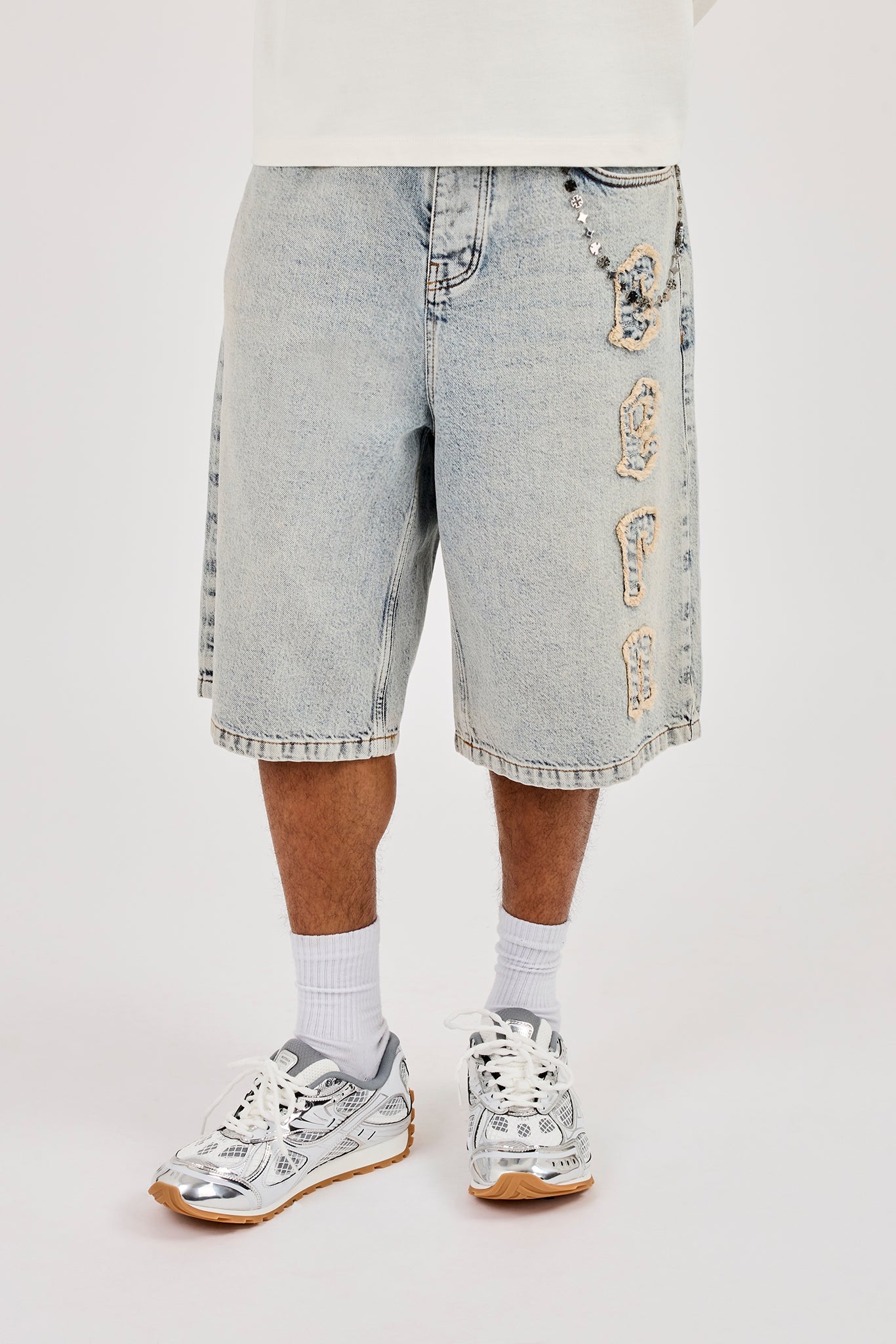 Logo Applique Denim Jorts & 10mm Cernucci Motif Jean Chain - Antique Wash