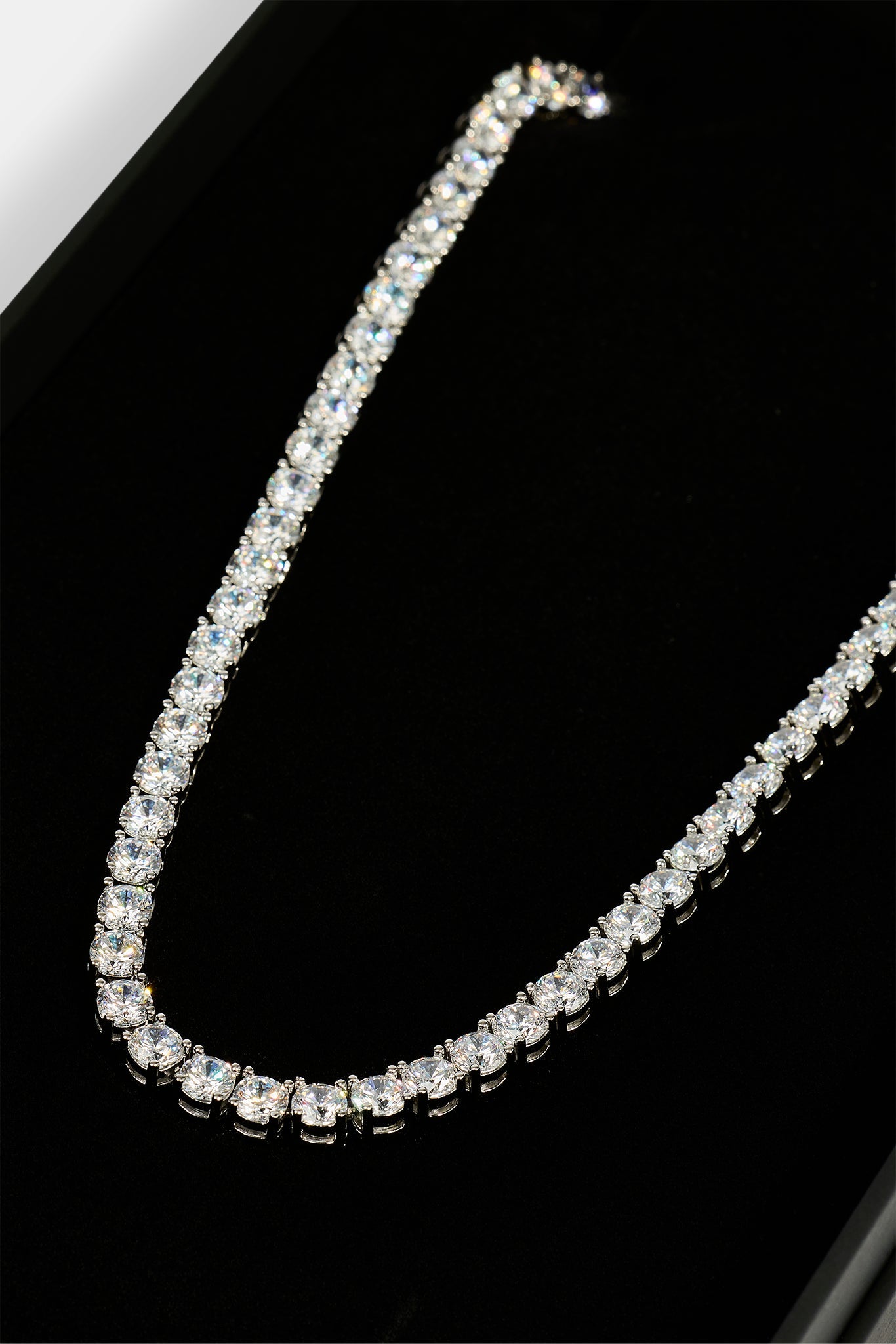 Tennis Chain - 5mm - White & Large Premium Gift Box