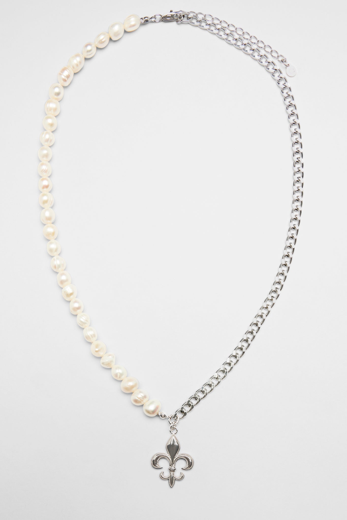 7mm Freshwater Pearl & Fleur De Lis Necklace