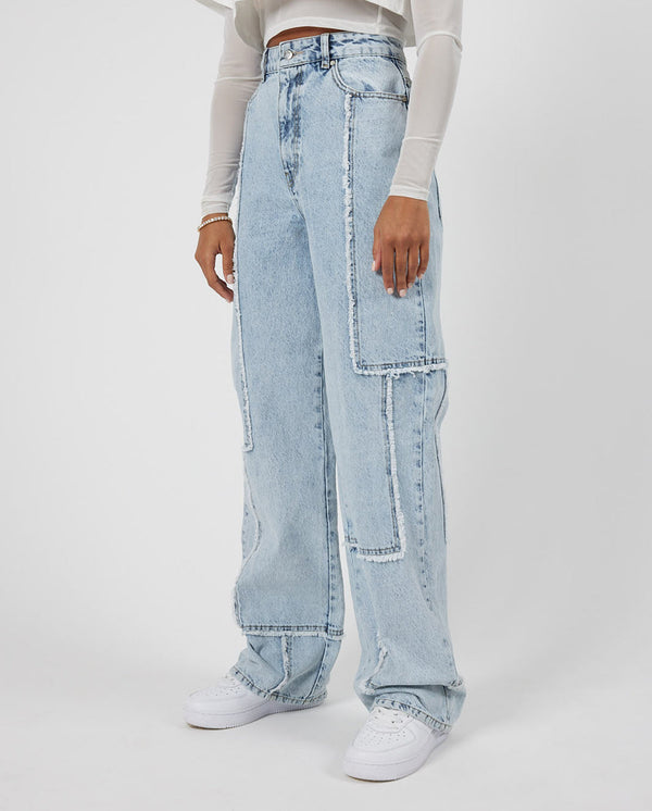 Relaxed Raw Edge Detail Jeans - Ice Blue
