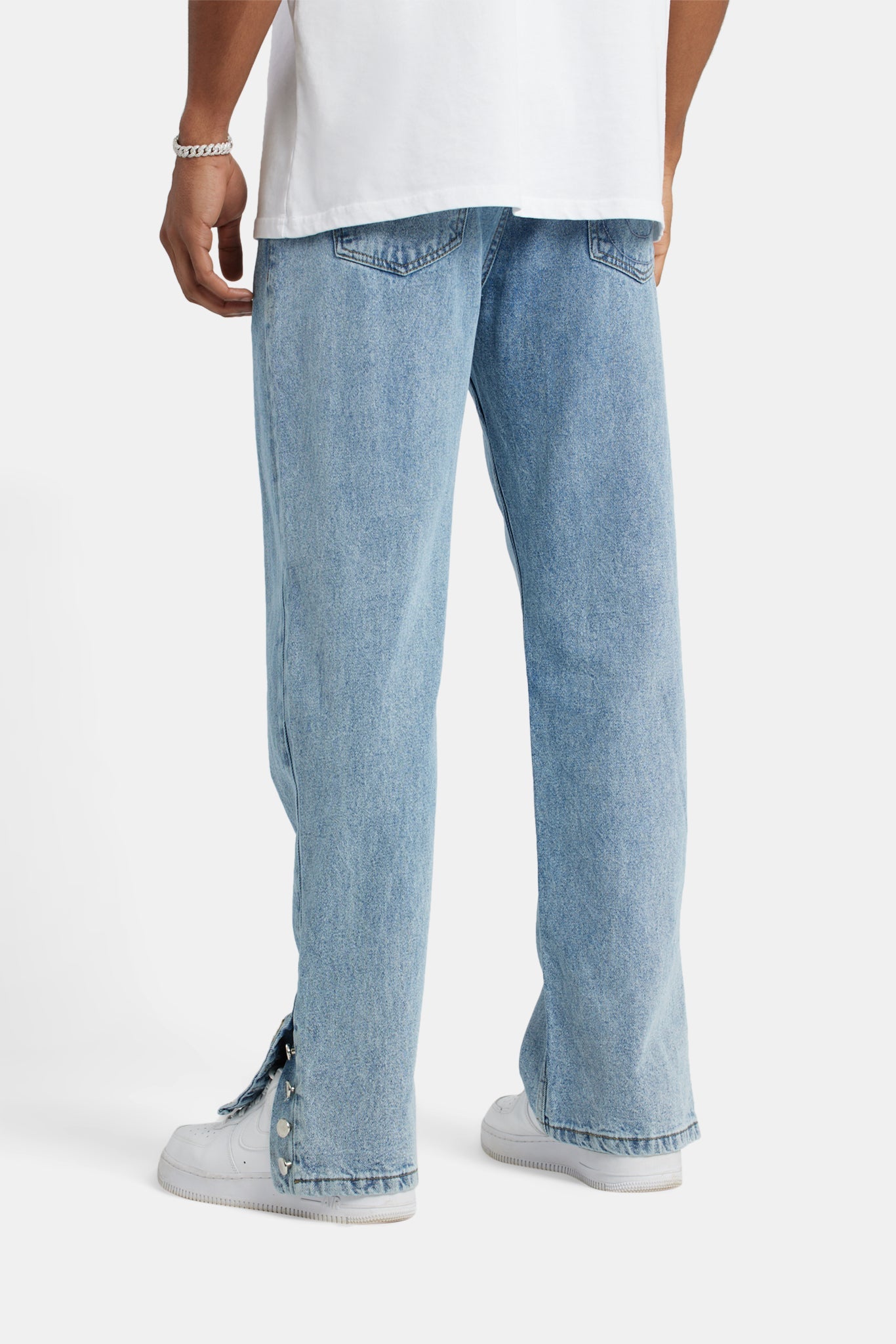 RH-MAYDENIM10-M-0698.jpg?v=